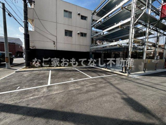 【駐車場】