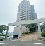 コスモ三滝本町の外観