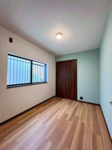 守口市高瀬町の洋室