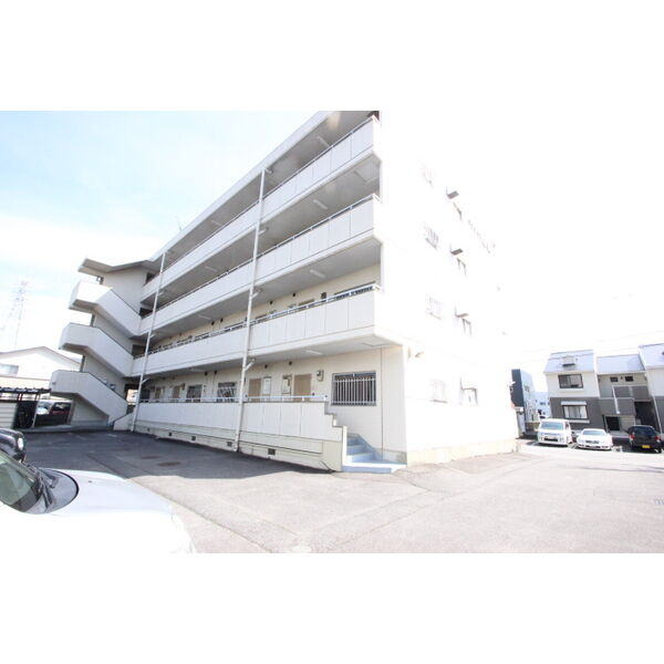 岡崎市日名南町の賃貸マンションの外観
