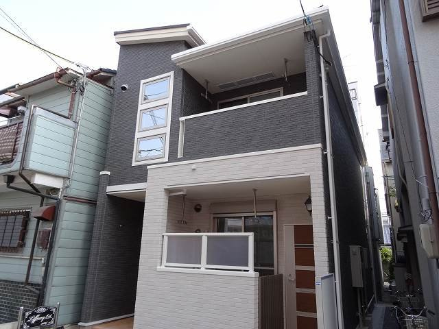 Ｔｉｆｆａｎｙ　１ｓｔの外観