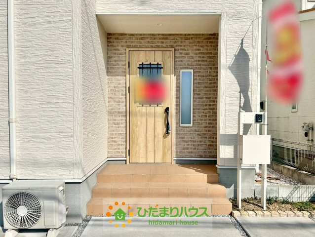 久喜市南栗橋３丁目　中古一戸建ての玄関