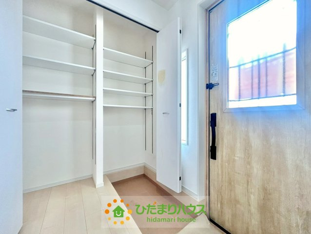 久喜市南栗橋３丁目　中古一戸建ての玄関