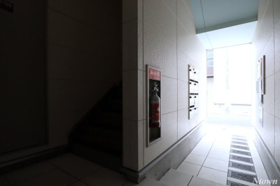 【エントランス】 | ALEX本陣 | 落ち着いたエントランスです