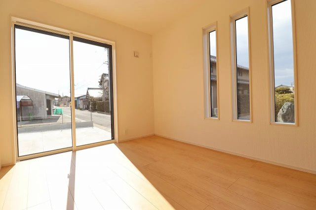 【仲介手数料無料／愛西市】ブルーミングガーデン愛西市草平町江ノ田　新築戸建　平屋の居間・リビング