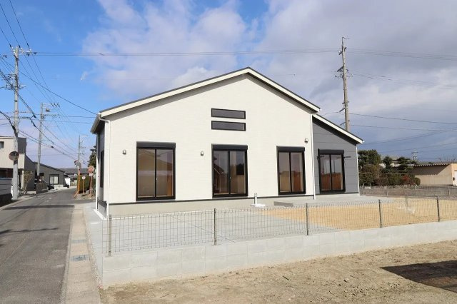 【仲介手数料無料／愛西市】ブルーミングガーデン愛西市草平町江ノ田　新築戸建　平屋の外観