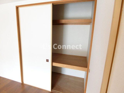 【収納】 | ガーデンプラザ泉中央 | 段付き収納でお荷物もすっきりしまえます。