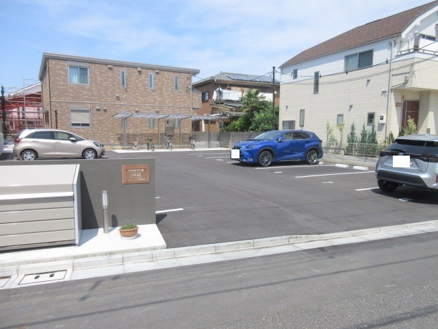 ハイツエイワⅢ　Ｂの駐車場|★敷地内駐車場★