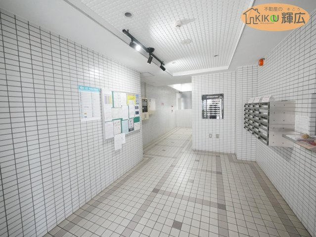ホーユウパレス加古川　9階のエントランス