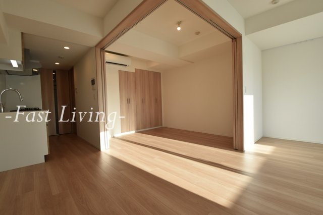 グレイスリヴィエール東京八丁堀の居間・リビング