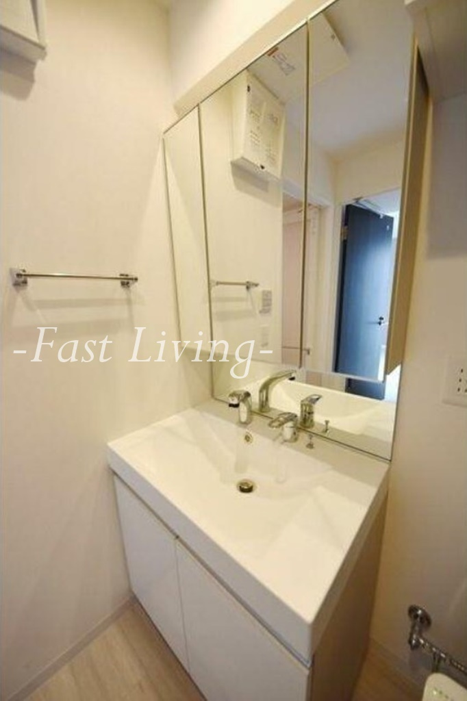 ルヴェール日本橋小伝馬町の独立洗面台