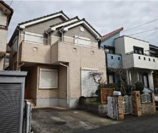 【外観】 | 忙しく過ぎゆく日常を置き去るほど、ゆったりした時間が流れる住環境♪♪『快適』は「家」と「街」と「環境」が調和した時に訪れるだと改めて感じさせてくれます。時間の経過と共に味わいが出る素敵な空間へ！！