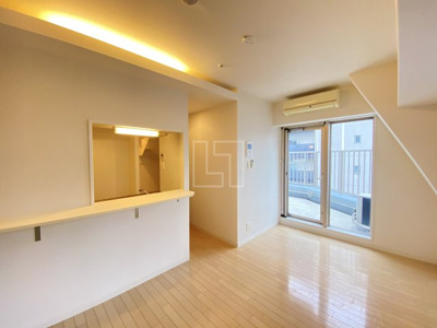 【寝室】 | オリエンタル南堀江 | オリエンタル南堀江　洋室