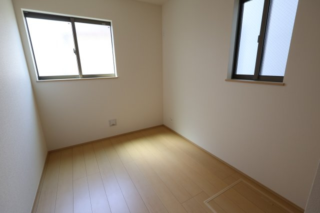 《仲介手数料無料》上尾市谷津１丁目1-11新築一戸建てハートフルタウンの洋室|1階 納戸扱い4.3帖