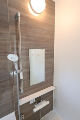 《仲介手数料無料》上尾市谷津１丁目1-11新築一戸建てハートフルタウンの浴室