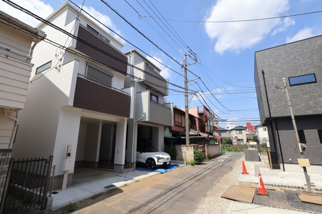 《仲介手数料無料》上尾市谷津１丁目1-11新築一戸建てハートフルタウンの外観
