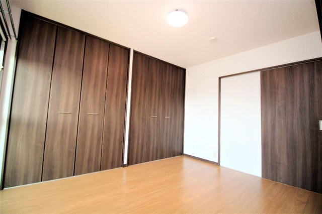 サンヴィレッジのトイレ|洋室（南）※実部屋は反転