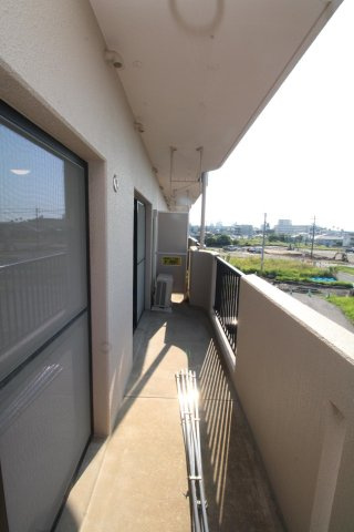 サンヴィレッジの設備|バルコニー※写真は303号室のもの