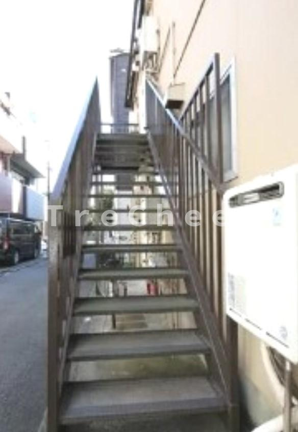 ハイツウエムラのエントランス