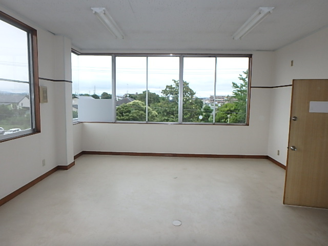 二美ビル安新の内装