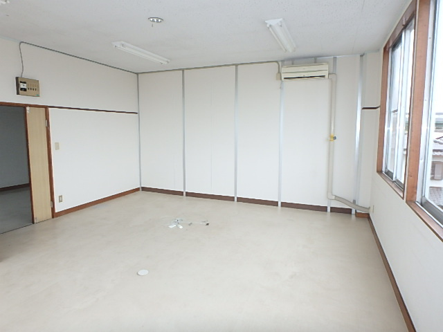 二美ビル安新の内装