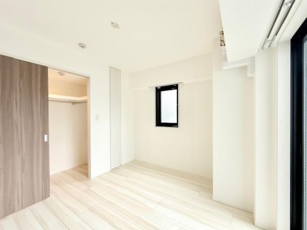 Ｓｏｌａｓｔ　Ｓｑｕａｒｅ綾瀬の居間・リビング|ゆったりとしたリビングです