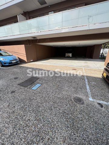 ラディエ南武庫之荘Ⅲの駐車場|駐車場完備です