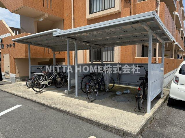 ユーミー延のその他共用部分|屋根付きの駐輪場は無料です★