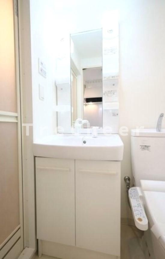 コンフォリア早稲田DEUXの独立洗面台