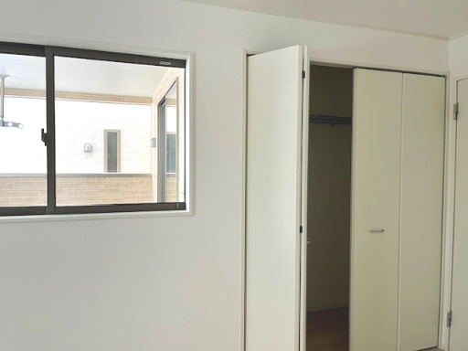 越前市平出新築戸建2号棟の洋室