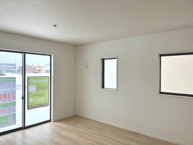 越前市平出新築戸建2号棟の居間・リビング