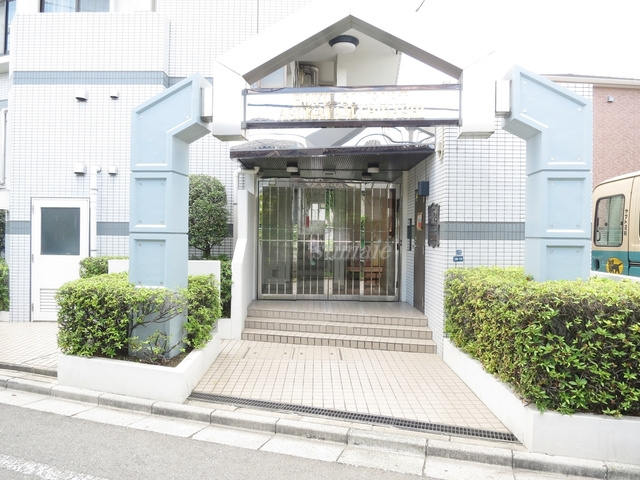 北区上中里２丁目の賃貸マンションのエントランス|オシャレなエントランスです♪