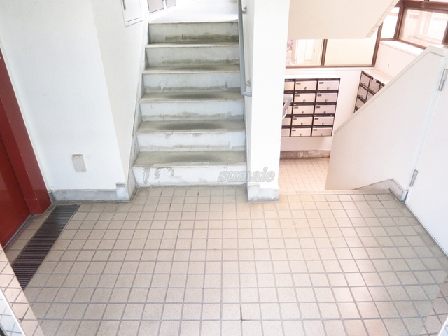 北区上中里２丁目の賃貸マンションのロビー|エントランス内はこんな感じ