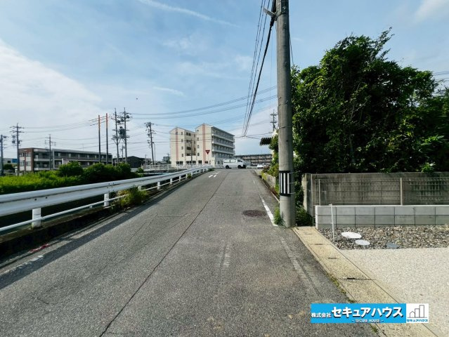【本日ご案内可能】刈谷市小垣江町　全1棟の前面道路含む現地写真|事前予約にて現地ご見学いただけます！お気軽にお問い合わせください♪
■株式会社　セキュアハウス■
住宅ローンに強く、知識、経験豊富なスタッフ在籍
お客様に寄り添い、ご成約後もサポート致します。　　　　