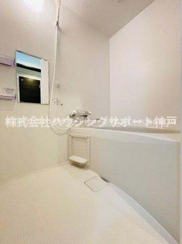 ジーメゾン垂水エスペーロの浴室