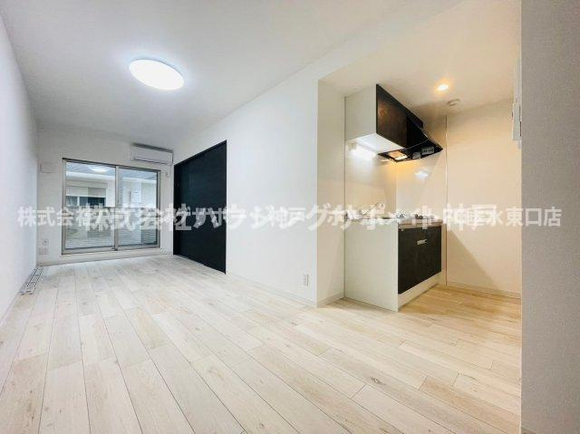 ジーメゾン垂水エスペーロの居間・リビング