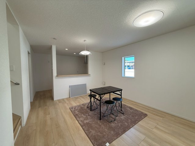 クレイドルガーデン糸満市座波 第２・２号棟のその他|二面採光のLDK15帖・対面式キッチン