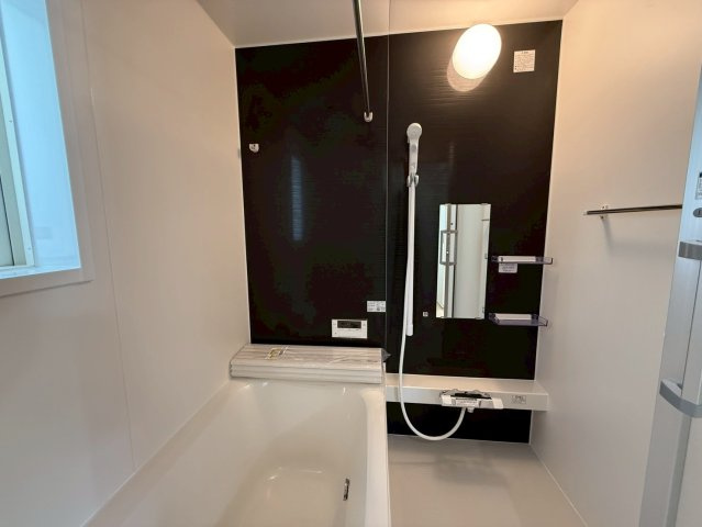 クレイドルガーデン糸満市座波 第２・２号棟の浴室|浴室換気暖房乾燥機付きユニットバス