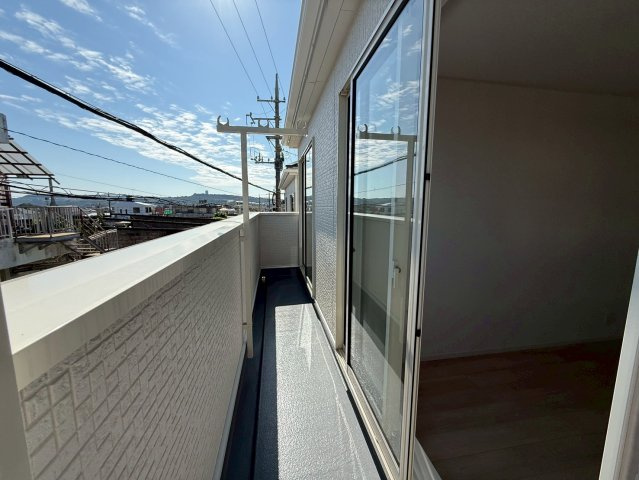 クレイドルガーデン糸満市座波 第２・２号棟のその他|二部屋続きの幅広バルコニー