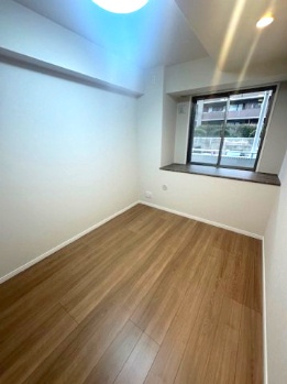 【洋室】 | ルネブラン・クール北千里古江台