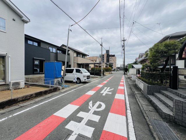 半田市瑞穂町9丁目7番22『仲介手数料無料』新築戸建ての前面道路含む現地写真