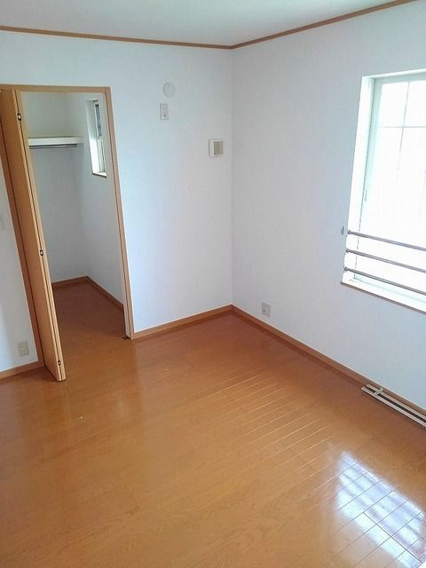 ラシ－ヌⅡの洋室