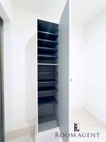 アヴェルタージュみずほの玄関