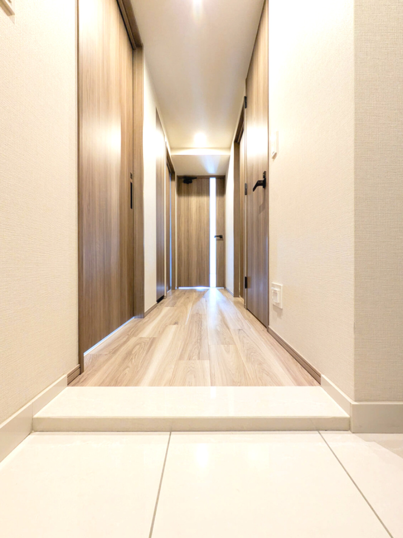 グランカサーレ西明石駅前の玄関|シンプルで使いやすい玄関です