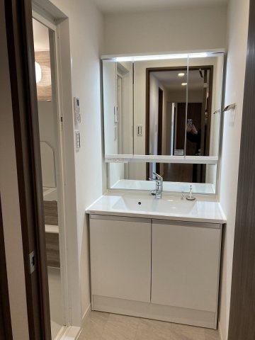 小田急麹町マンションの洗面所