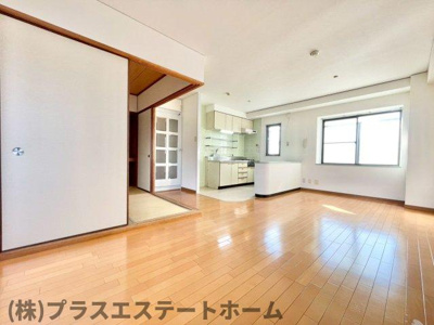 【居間・リビング】 | シュロス板宿