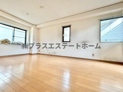 【居間・リビング】 | シュロス板宿