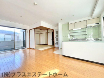 【居間・リビング】 | シュロス板宿