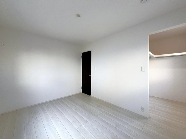 【仲介手数料無料／蟹江町】ブルーミングガーデン海部郡蟹江町宝4丁目　新築戸建の洋室