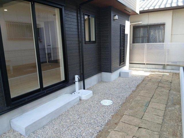 【仲介手数料無料／蟹江町】ブルーミングガーデン海部郡蟹江町宝4丁目　新築戸建の庭